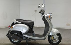 YAMAHA VINO 125 SE24