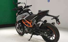 KTM 125 DUKE JPA40