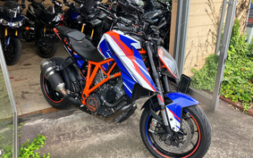 KTM 1290 SUPER DUKE R 2019 V3940