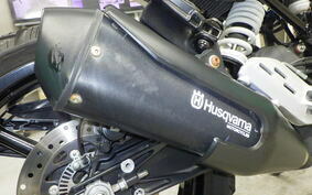 HUSQVARNA SVARTPILEN 250