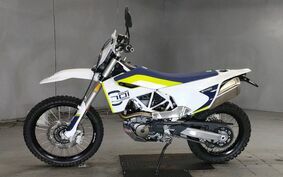 HUSQVARNA 701エンデューロ 2022 UEV