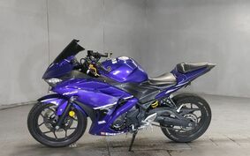 YAMAHA YZF-R25 RG10J