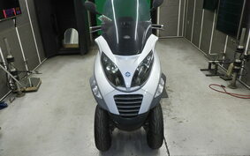 PIAGGIO MP3 250