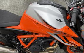 KTM 1290 SUPER DUKE R 2024 V3940