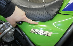 KAWASAKI ZRX400 1999 ZR400E