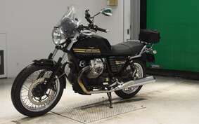 MOTO GUZZI V7 CLASSIC 2011