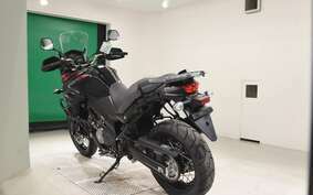 SUZUKI DL650 ( V-Strom 650 ) 2021 C733A