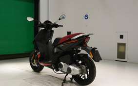 APRILIA SR125 MOTARD