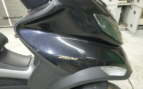 PIAGGIO MP3 250