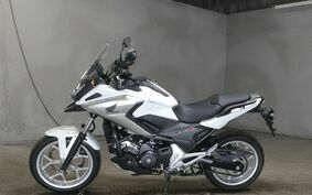 HONDA NC750X 2017 RC90