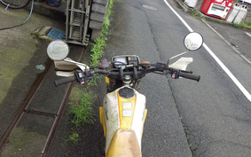 YAMAHA SEROW 225 Kick 1KH