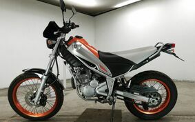 YAMAHA TRICKER DG16J