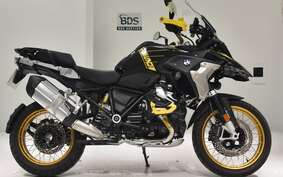 BMW R1250GS 2021 0M01