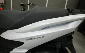 YAMAHA TRICITY 125 SE82J