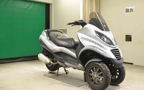 PIAGGIO MP3 250