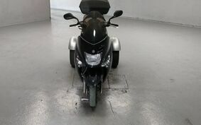 YAMAHA MAJESTY 125 TRIKE SE27