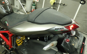 DUCATI STREETFIGHTER S 2012