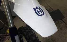 HUSQVARNA FC250