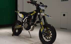 HUSQVARNA SM250R