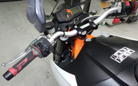 KTM 990 SUPER DUKE  R 2014