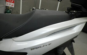 YAMAHA TRICITY 125 SE82J