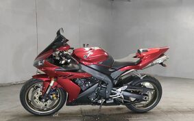 YAMAHA YZF-R1 2004 RN124