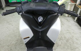 YAMAHA TRICITY 125 SE82J