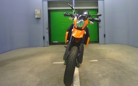 KTM 990 SUPERMOTO 2008 VS940