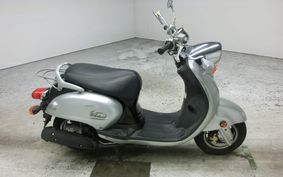 YAMAHA VINO 125 SE13