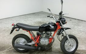 HONDA APE 100 HC07