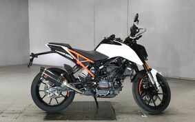 KTM 125 DUKE JPA40