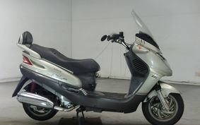 SYM RV180EFi LA18