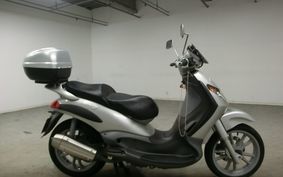 PIAGGIO BEVERLY 125 M281