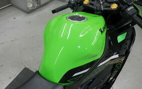 KAWASAKI ZX-25R ZX250E