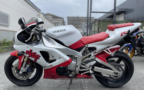 YAMAHA YZF-R1 1998 RN01