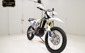 HUSQVARNA 701ED 2016 UET4