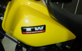 YAMAHA TW225 DG09J