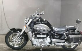 TRIUMPH ROCKET III 2005 LC1035