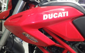 DUCATI HYPERMOTARD 796 2011