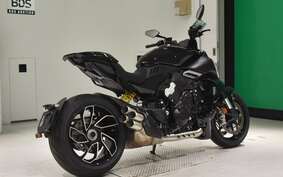 DUCATI DIAVEL V4 2023