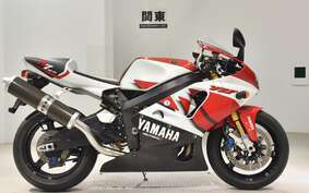 YAMAHA YZF-R7 2000 RM01