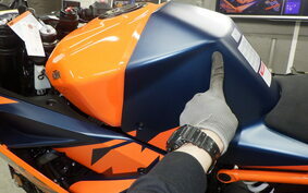 KTM 390 RC 2023 JYJ40