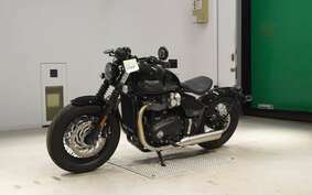 TRIUMPH BONNEVILLE BOBBER 2023 AD84HW