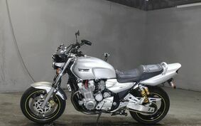 YAMAHA XJR1300 1999 RP01J