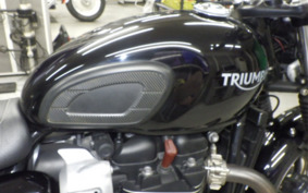 TRIUMPH STREET TWIN 2016