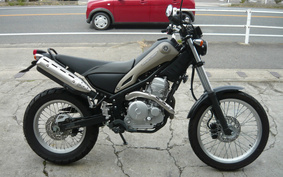 YAMAHA TRICKER DG32J