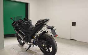 YAMAHA YZF-R15