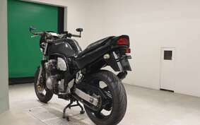 SUZUKI GSF750 1999 GR7EA