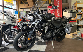 TRIUMPH タイガー800 XRx 2018 TRE20B