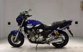 YAMAHA XJR1300 2001